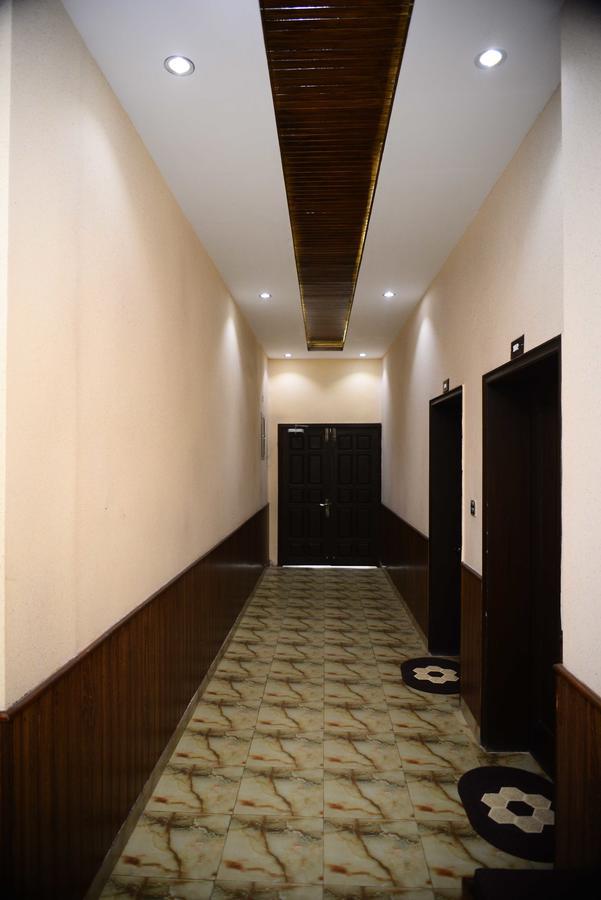 Hotel 12J Lahore Extérieur photo
