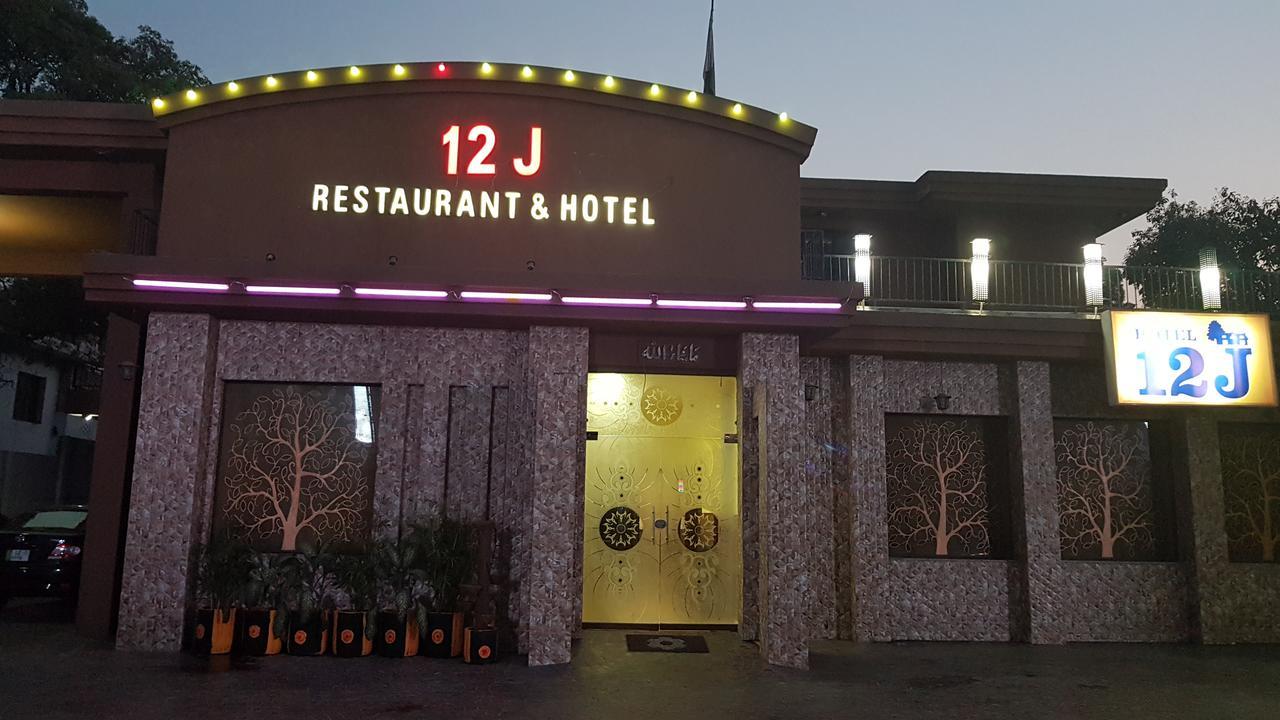 Hotel 12J Lahore Extérieur photo